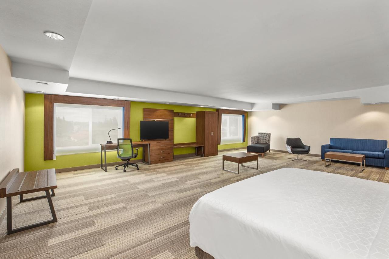 Holiday Inn Express & Suites Tacoma By Ihg Exterior photo